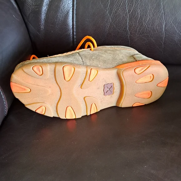 Twisted X - Picture 7 of 11